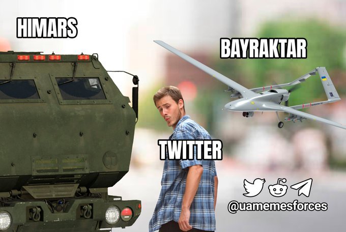 distracted boyfriend Twitter looks at HIMARS instead of Bayraktar