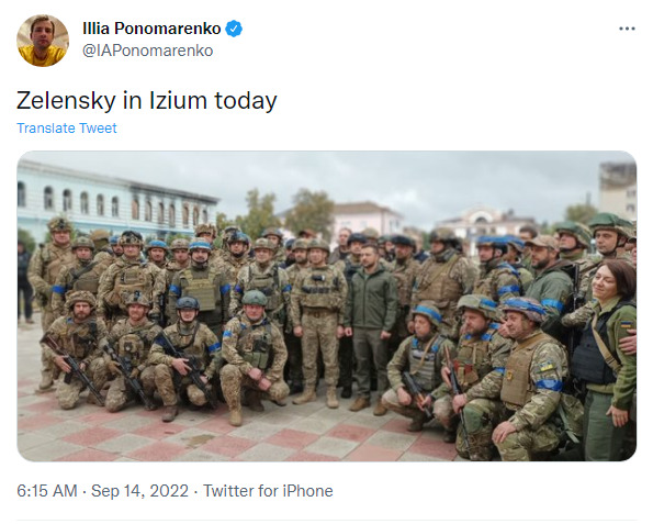 Zelensky in Izium today. (Zelenskyy standing in the middle of a bunch of Ukrainian soldiers.)