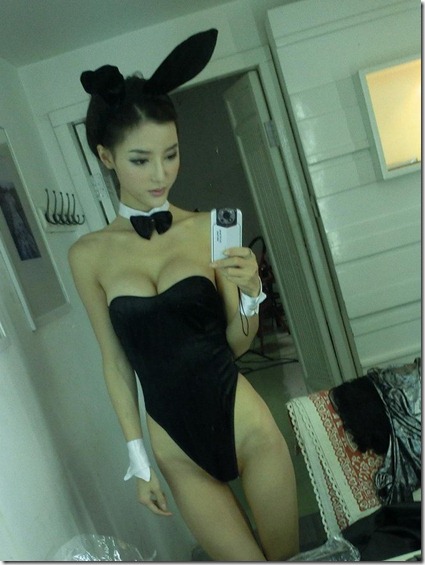 Li Yingzhi wearing a black bunny dress